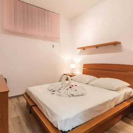 Apartment Capeta *